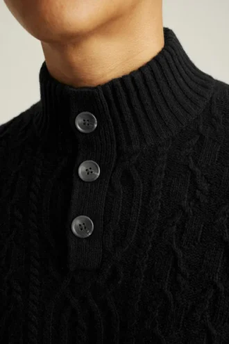 Pullover mit Zopfmuster