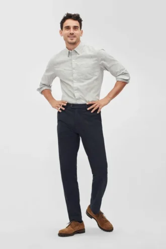 Raffinierte Stretch-Chinos