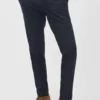 Raffinierte Stretch-Chinos