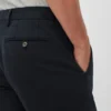 Raffinierte Stretch-Chinos