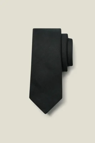 Runden Sie Ihr Outfit mit einer Bonobos Premium-Seidenkrawatte ab Runden Sie Ihr Outfit mit einer Bonobos Premium-Seidenkrawatte ab