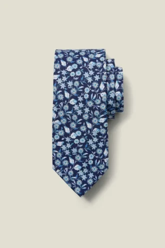 Runden Sie Ihren Look mit einer Baumwollkrawatte von Bonobos ab Runden Sie Ihren Look mit einer Baumwollkrawatte von Bonobos ab