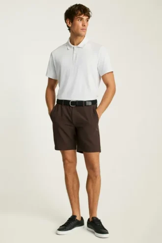 Schwingen Sie stilvoll mit den Bonobos Highland Tour Golfshorts