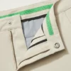 Schwingen Sie stilvoll mit den Bonobos Highland Tour Golfshorts