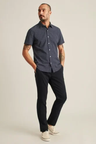 Stückgefärbte, leichte Stretch-Chino