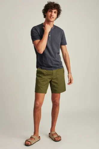 Stückgefärbtes Henley-Shirt