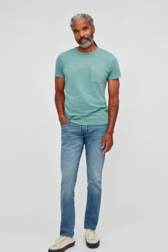 Stückgefärbtes T-Shirt Stückgefärbtes T-Shirt