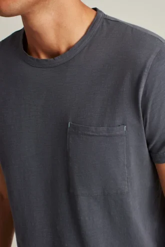 Stückgefärbtes T-Shirt