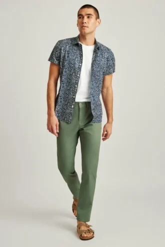 Stilvoll auf Abenteuerreise mit den leichten Travel Jeans von Bonobos