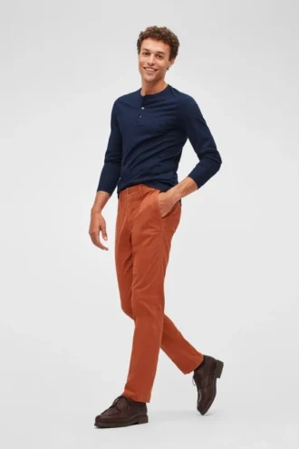 Stretch-Chinos aus Bio-Baumwolle