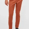 Stretch-Chinos aus Bio-Baumwolle Stretch-Chinos aus Bio-Baumwolle
