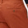 Stretch-Chinos aus Bio-Baumwolle Stretch-Chinos aus Bio-Baumwolle