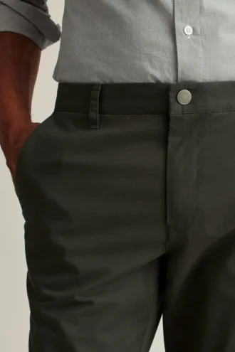 Stretch Washed Chino: Tailored Fit Chinos Stretch Washed Chino: Tailored Fit Chinos