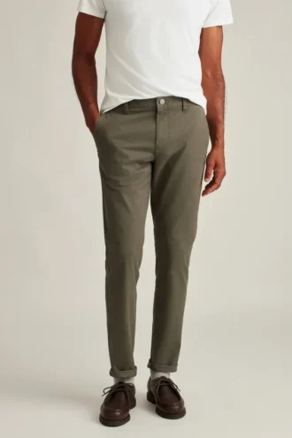 Stretch Washed Chino: Tailored Fit Chinos