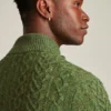 Strickjacke mit Zopfmuster