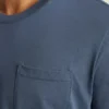 T-Shirt mit Tasche aus Bio-Baumwolle T-Shirt mit Tasche aus Bio-Baumwolle