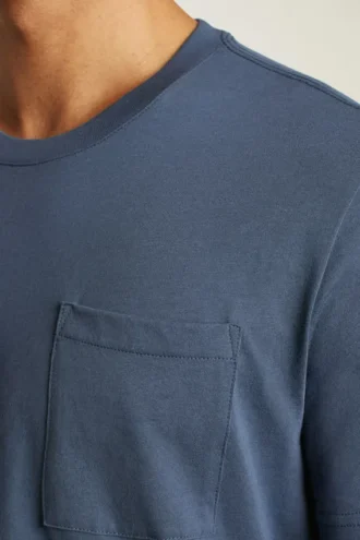 T-Shirt mit Tasche aus Bio-Baumwolle