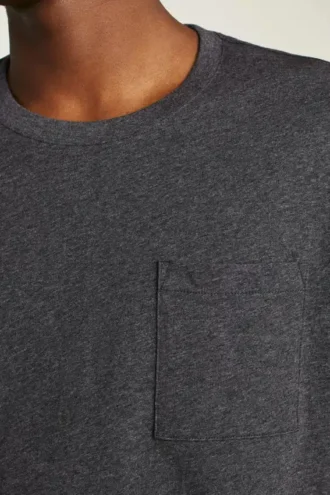 T-Shirt mit Tasche aus Bio-Baumwolle