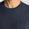 T-Shirt mit Tasche aus Bio-Baumwolle T-Shirt mit Tasche aus Bio-Baumwolle