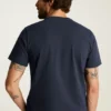 T-Shirt mit Tasche aus Bio-Baumwolle T-Shirt mit Tasche aus Bio-Baumwolle