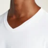 T-Shirt mit V-Ausschnitt aus Bio-Baumwolle T-Shirt mit V-Ausschnitt aus Bio-Baumwolle