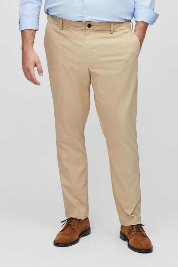 Tech-Chinos in Großen Größen Tech-Chinos in Großen Größen