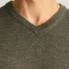 Waschbarer Merino-Pullover mit V-Ausschnitt Waschbarer Merino-Pullover mit V-Ausschnitt