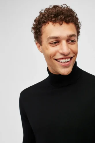 Waschbarer Rollkragenpullover aus Merinowolle